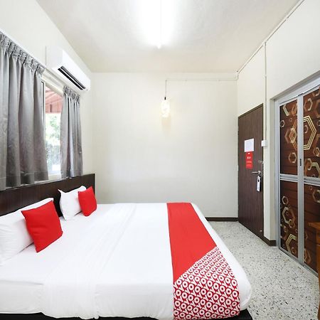 Oyo 507 Aikka Hotel Butterworth Exterior foto